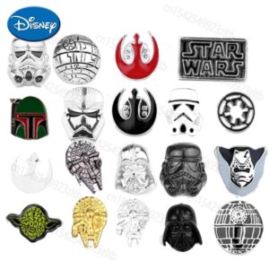 Pin esmaltado de películas divertidas para mujer, insignias de solapa de Anime Yoda, broches de Manga, accesorios de joyería de moda, regalos Kawaii