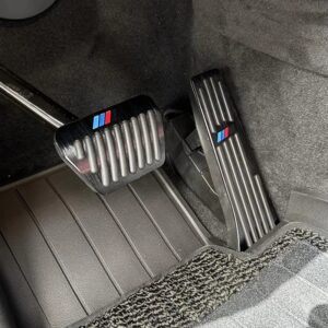 Pedal con logotipo M para coche, cubierta de Pedal de freno de Gas, 2 piezas, compatible con BMW E46, E90, E92, E60, F10, F20, F25, F30, E87, E89, E63, E70, E71, E72