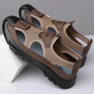 Sandalias transpirables para Hombre, zapatos de malla para exteriores, sandalias huecas antideslizantes para playa, calzado plano, novedad de verano