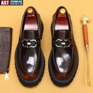 Zapatos de cuero genuino con suela gruesa de herradura de Metal para hombres, zapatos de negocios formales e informales de cuero de vaca, zapatos británicos de mayor altura