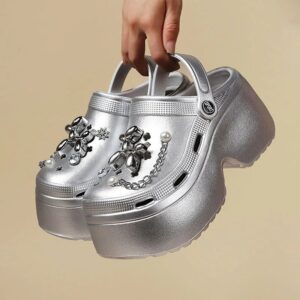 Sandalias con plataforma de cuña sin cordones para mujer, zuecos artesanales con cadena y suela gruesa para jardín, 2024